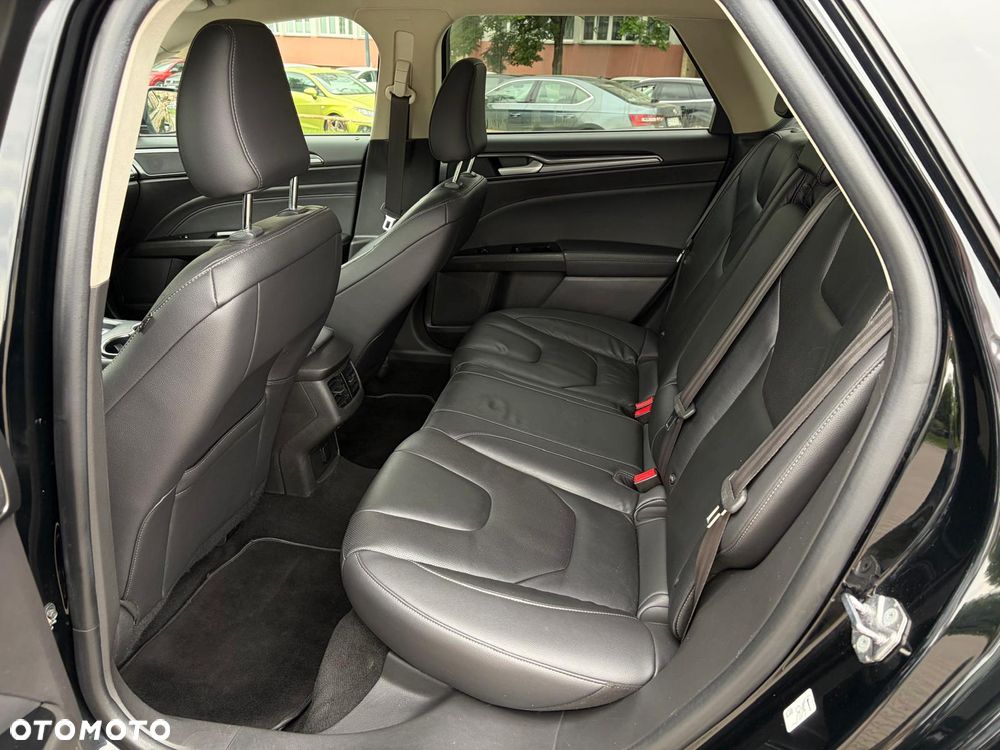 Ford Mondeo 2.0 Hybrid Titanium - 13
