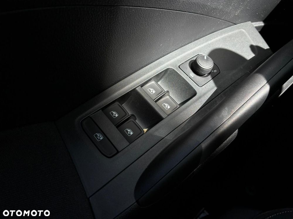 Skoda Fabia - 23