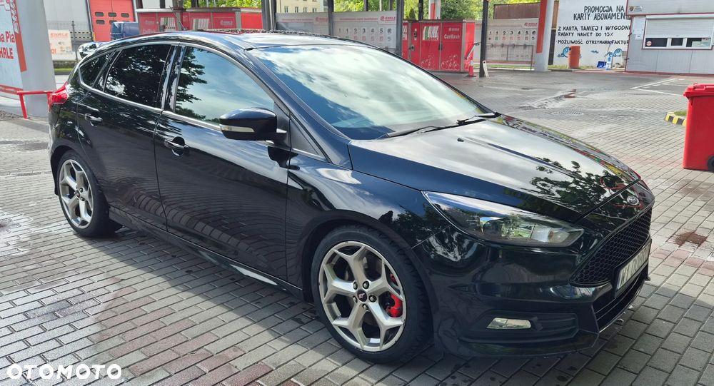 Ford Focus 2.0 EcoBoost ST mit Leder-Sport-Paket - 15