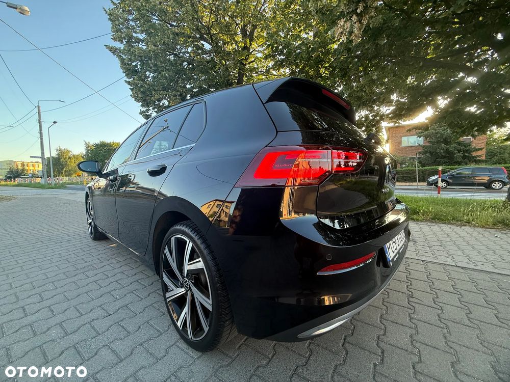 Volkswagen Golf 1.5 eTSI EVO Style DSG - 6