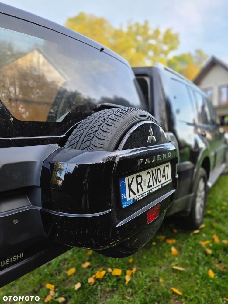 Mitsubishi Pajero - 34