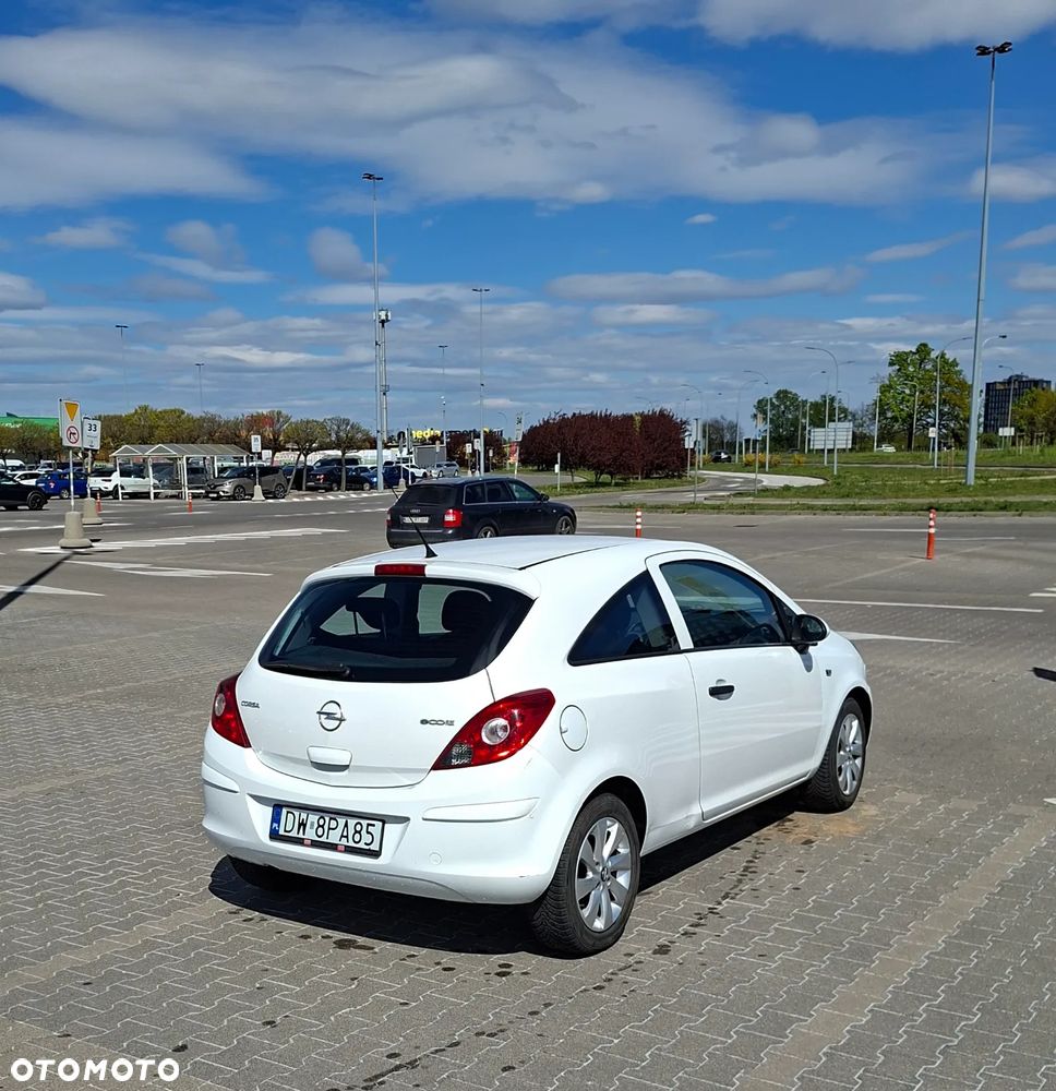 Opel Corsa 1.0 12V Essentia - 4