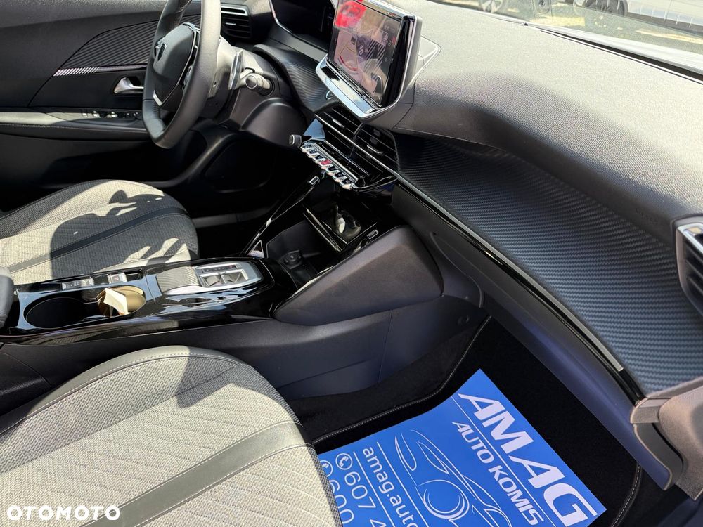 Peugeot 2008 PureTech 130 EAT8 Allure - 18