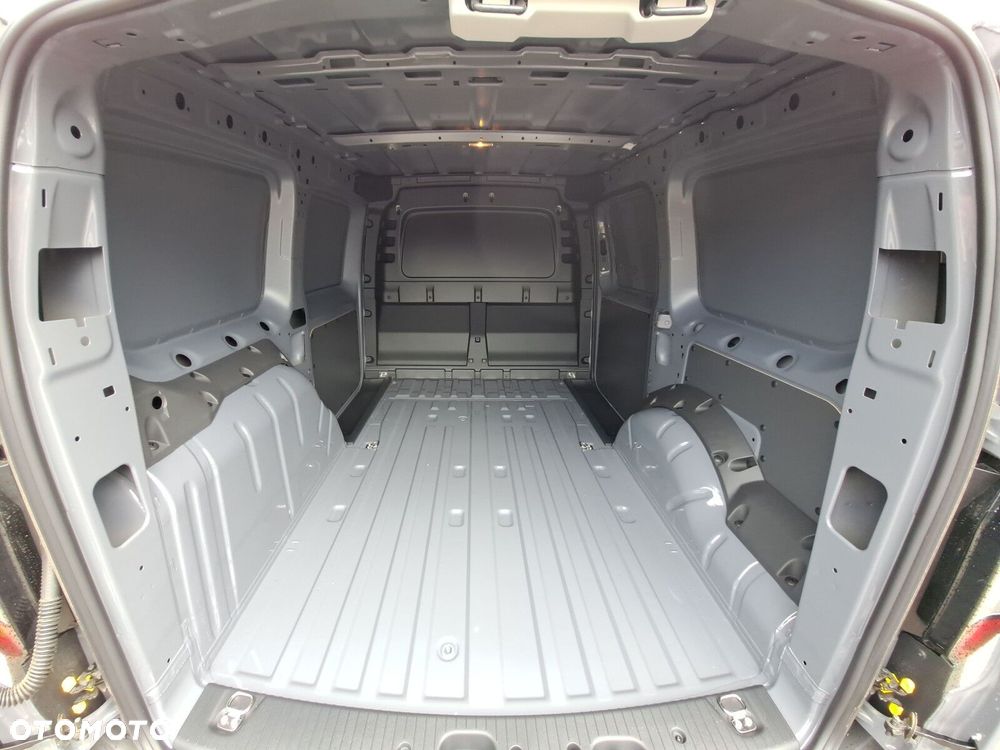 Volkswagen Caddy Maxi Cargo 2.0 TDI 122 KM / skrzynia biegów automatyczna - 29