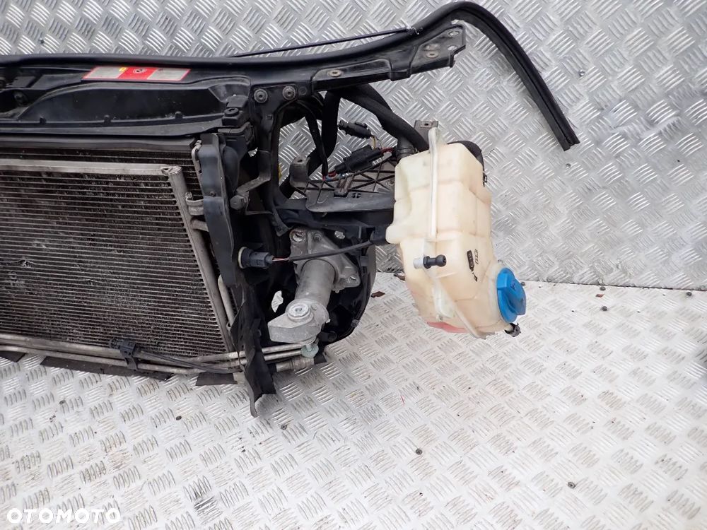 PAS PRZEDNI CHŁODNICE AUDI A4 B6 BENZYNA ASN RADOM - 3