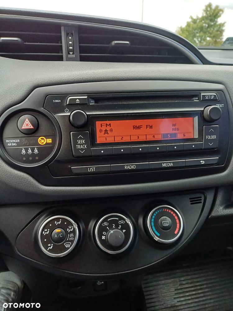 Toyota Yaris 1.0 Active EU6 - 9