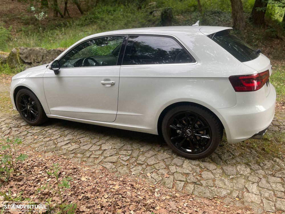 Audi A3 2.0 TDI S line Sport Pack - 17