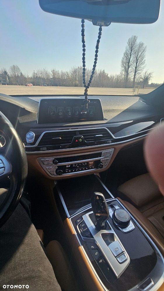 BMW Seria 7 750d xDrive - 8