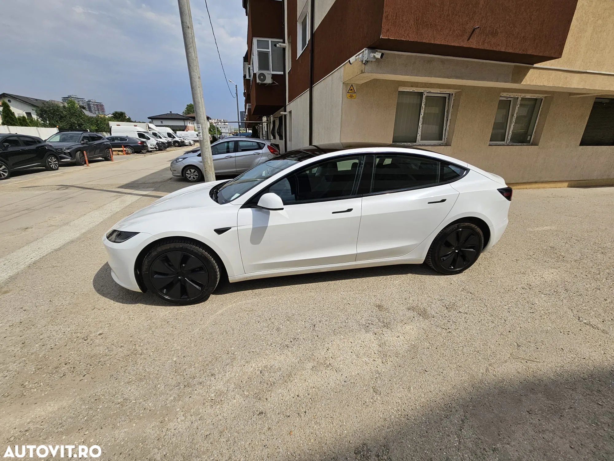 Tesla Model 3 RWD - 7