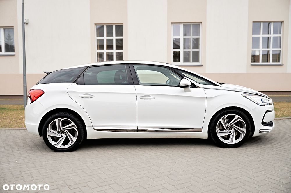 DS Automobiles DS 5 - 7