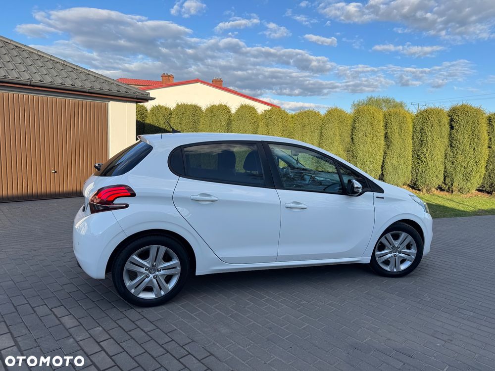 Peugeot 208 PureTech 82 Stop & Start Signature - 13