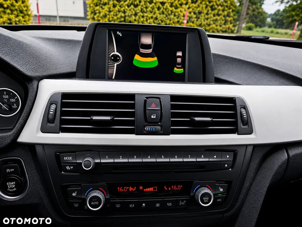 BMW Seria 3 320d Efficient Dynamics - 16