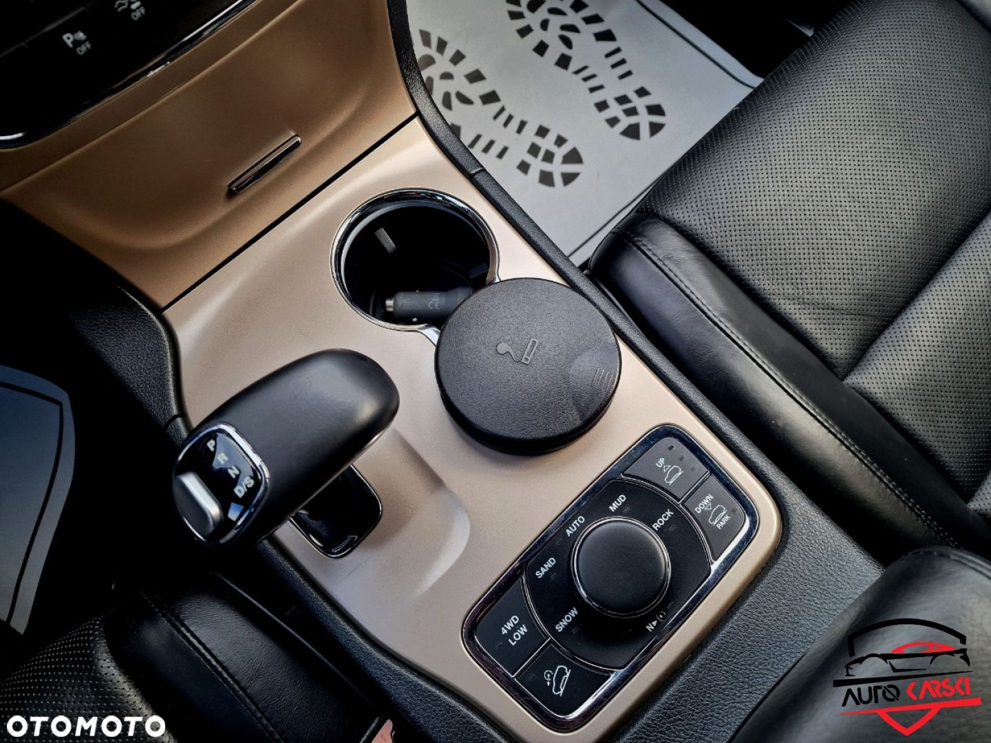 Jeep Grand Cherokee - 31