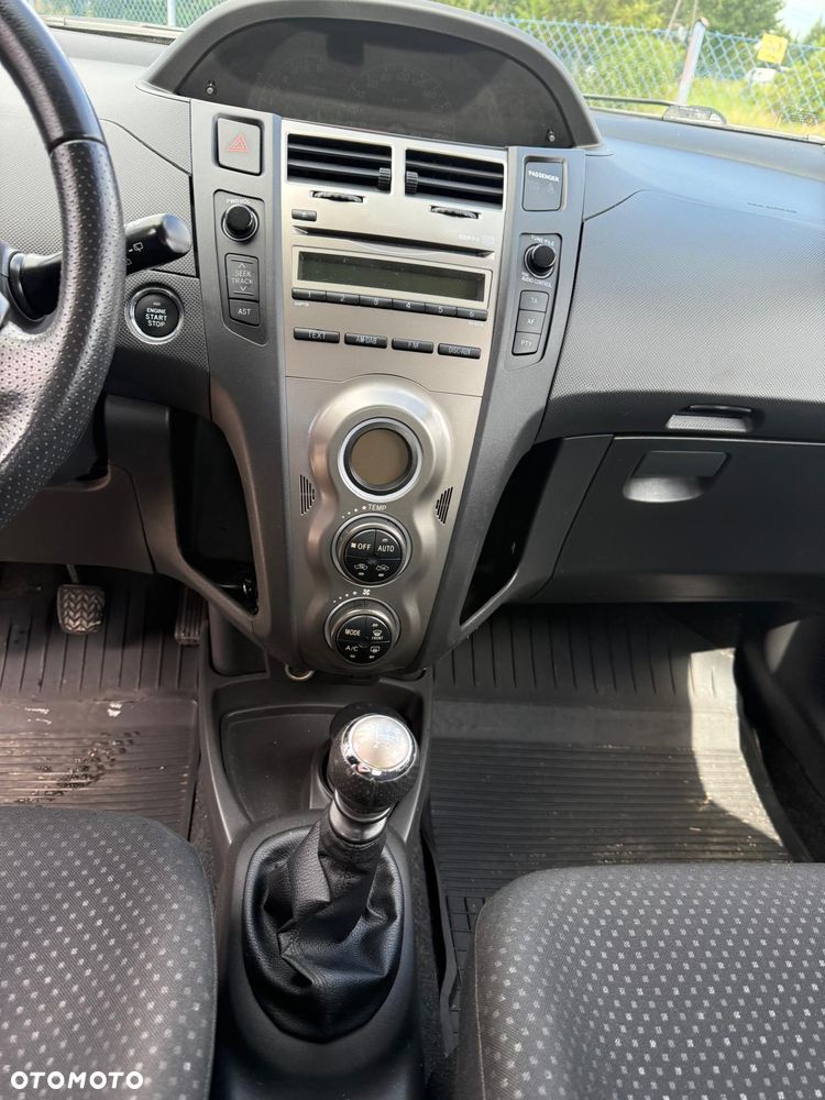 Toyota Yaris 1.33 Business Edition - 6