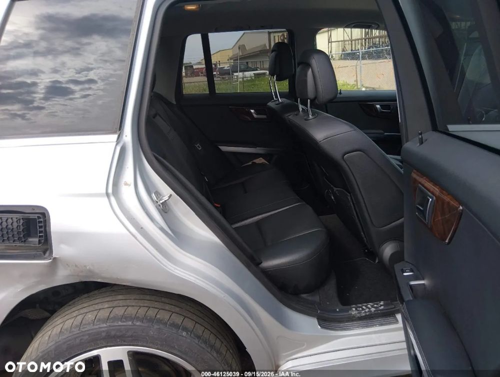 Mercedes-Benz GLK 350 4-Matic - 11