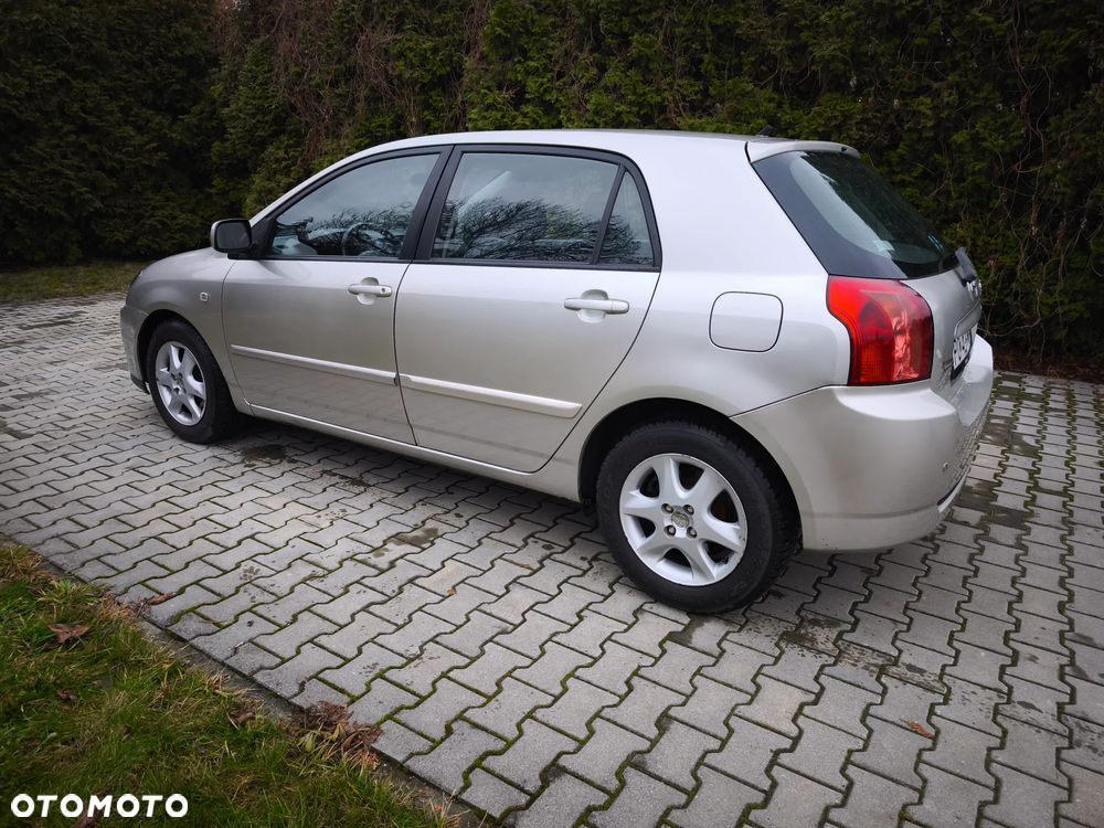 Toyota Corolla 2.0 D-4D Sol - 10