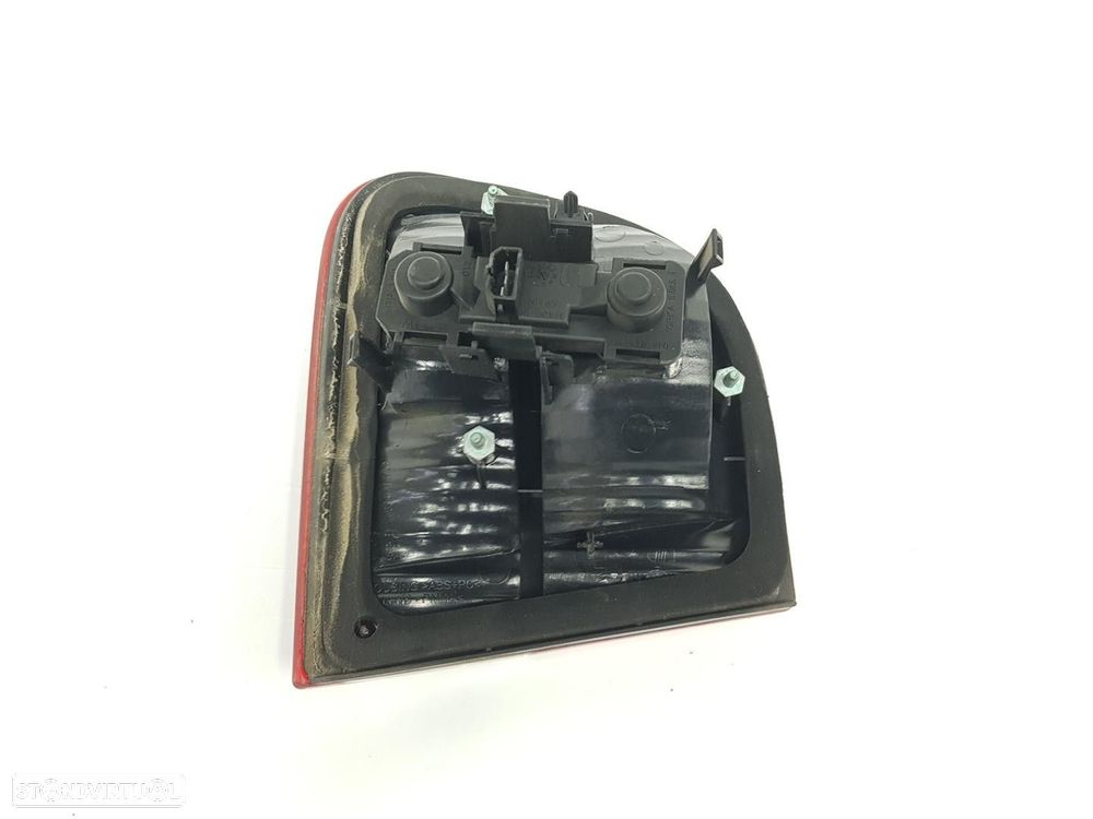 FAROLIM TRASEIRO DIREITO INTERIOR SEAT LEON 2005 -1M6945108 - 2