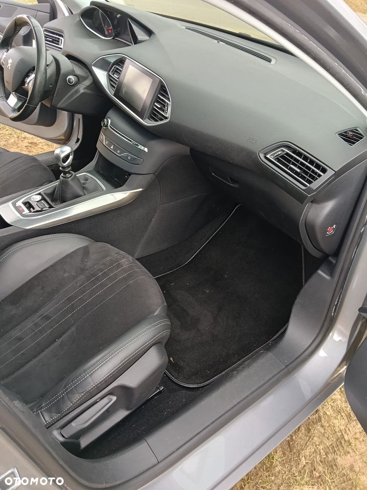 Peugeot 308 PureTech 130 GPF Stop & Start Tech Edition - 11