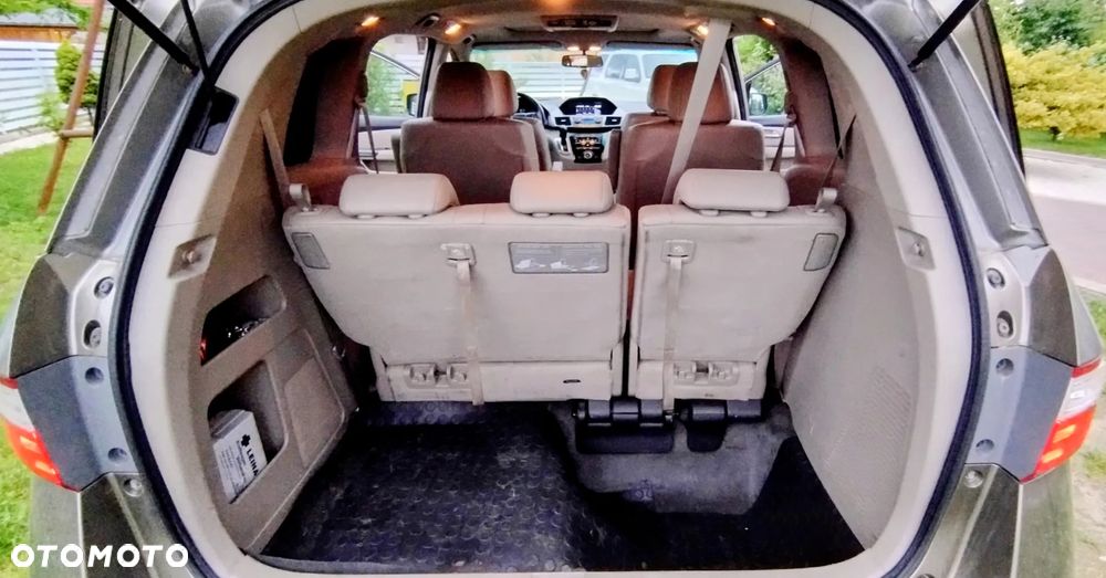 Honda Odyssey 3.5 LX - 9