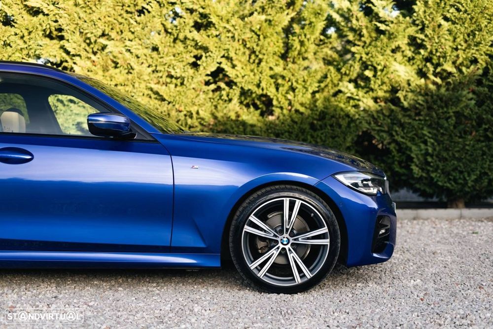 BMW 320 d Pack Desportivo M Auto - 27