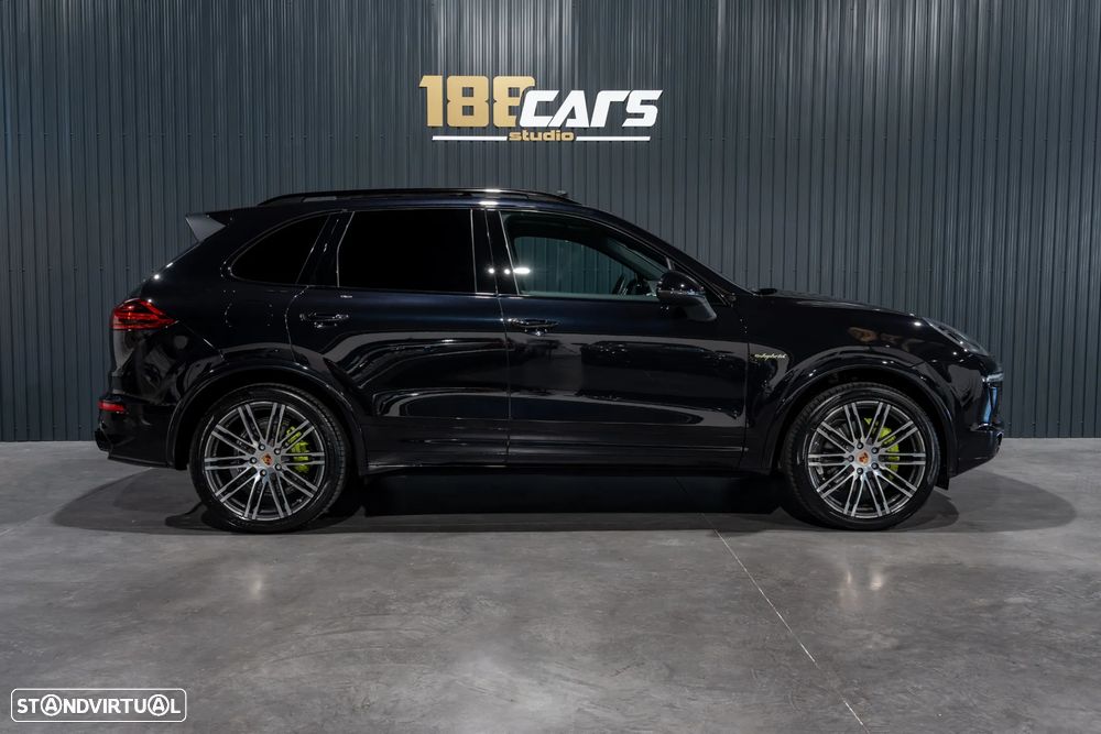 Porsche Cayenne S E-Hybrid - 42