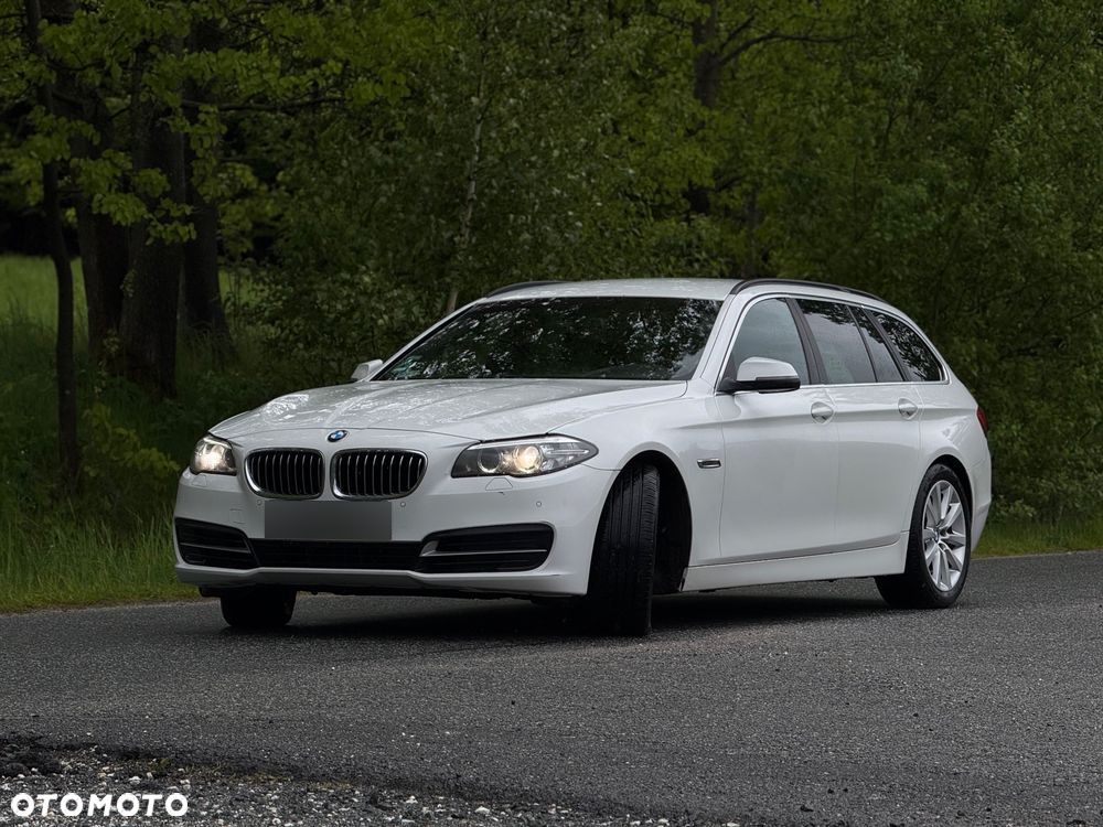 BMW Seria 5 528i - 1