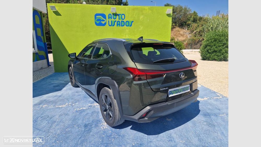 Lexus UX 250h Executive - 4
