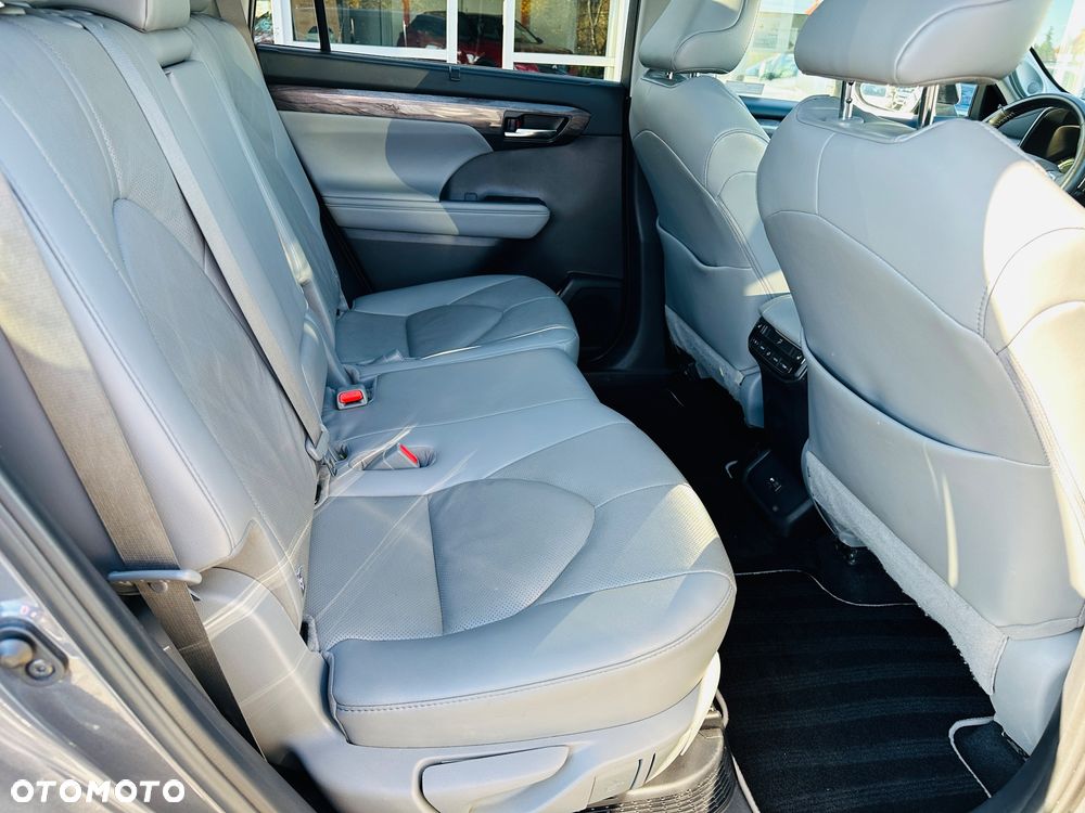 Toyota Highlander 2.5 Hybrid Executive - 36