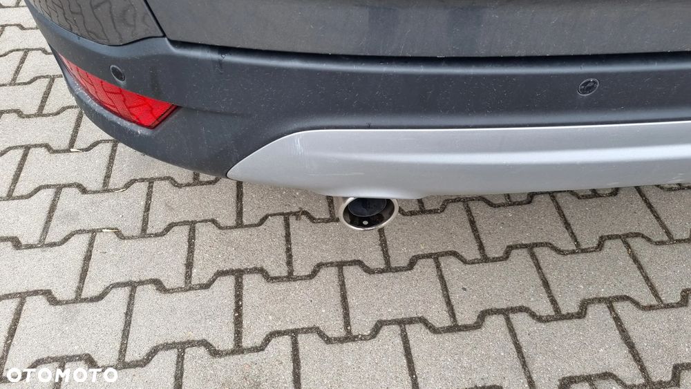 Ford Kuga 2.0 TDCi 4x4 Titanium - 6