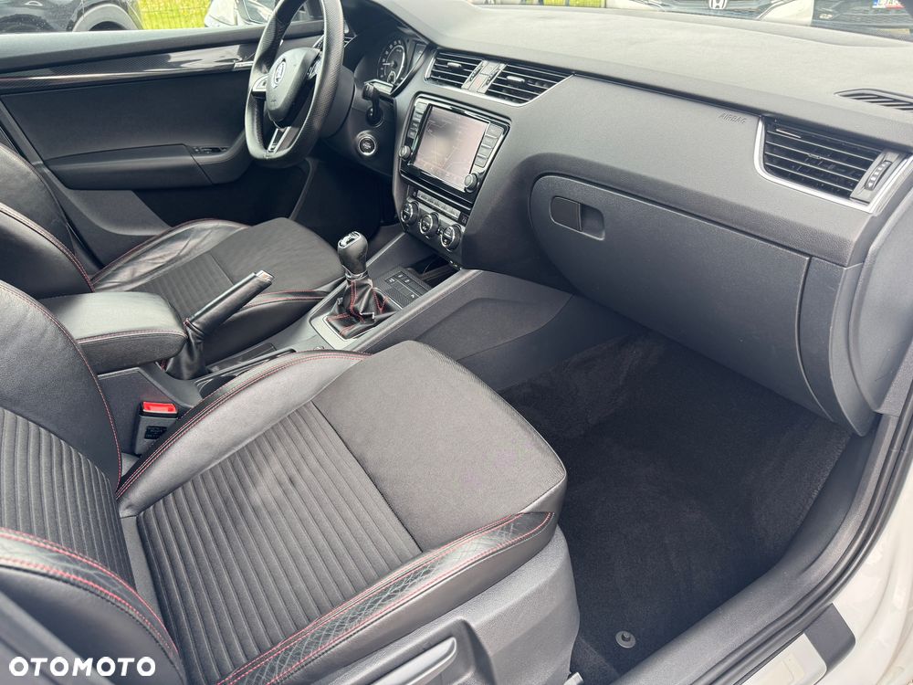 Skoda Octavia 2.0 TDI (Green tec) RS - 17