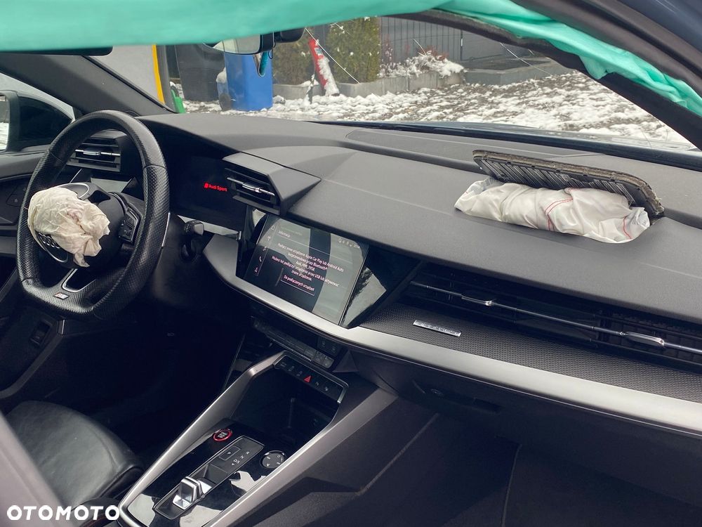 Audi RS3 Limousine - 18