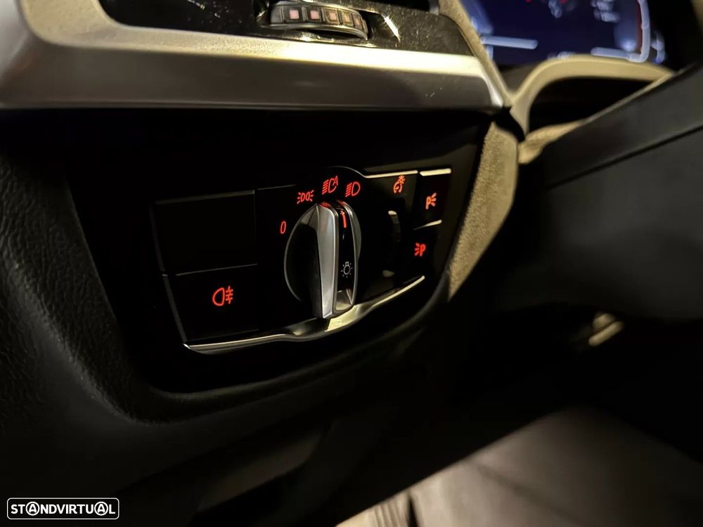 BMW iX3 Inspiring - 21