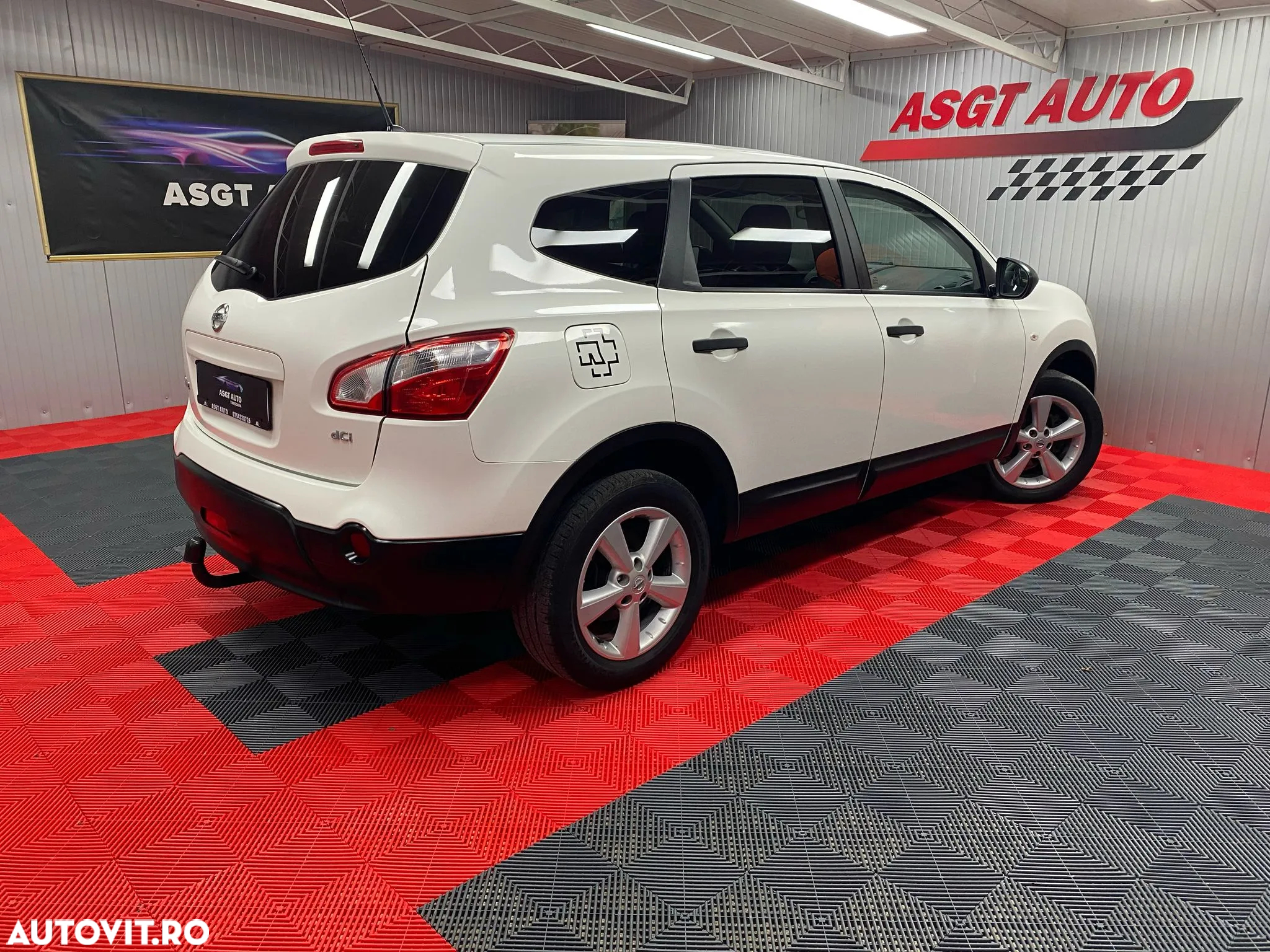 Nissan Qashqai+2 - 7