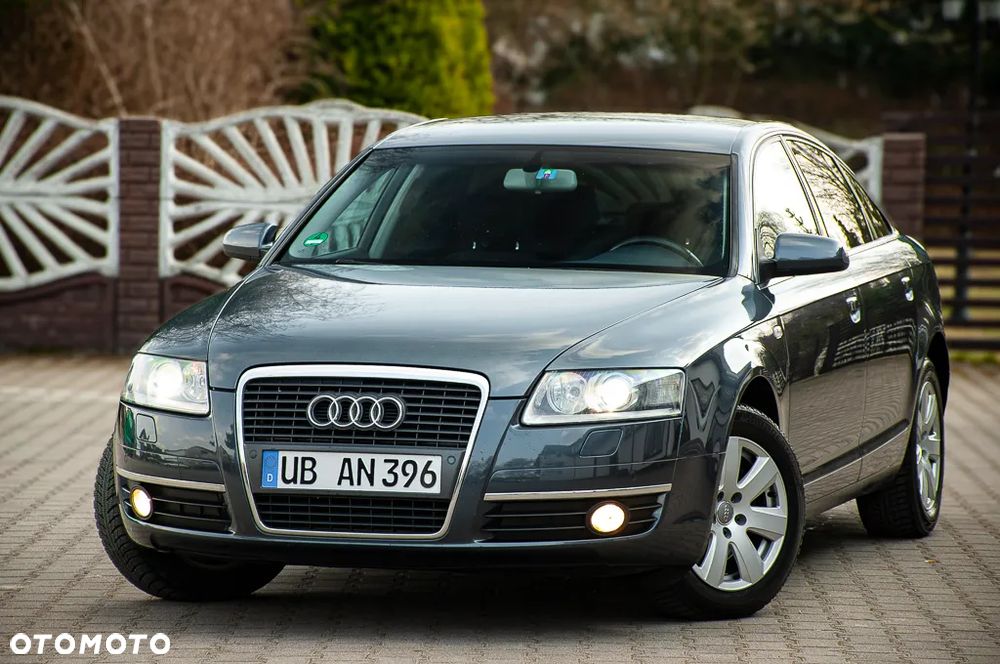 Audi A6 Limousine 2.4 - 8