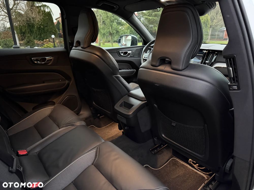 Volvo XC 60 B4 D AWD R-Design - 12