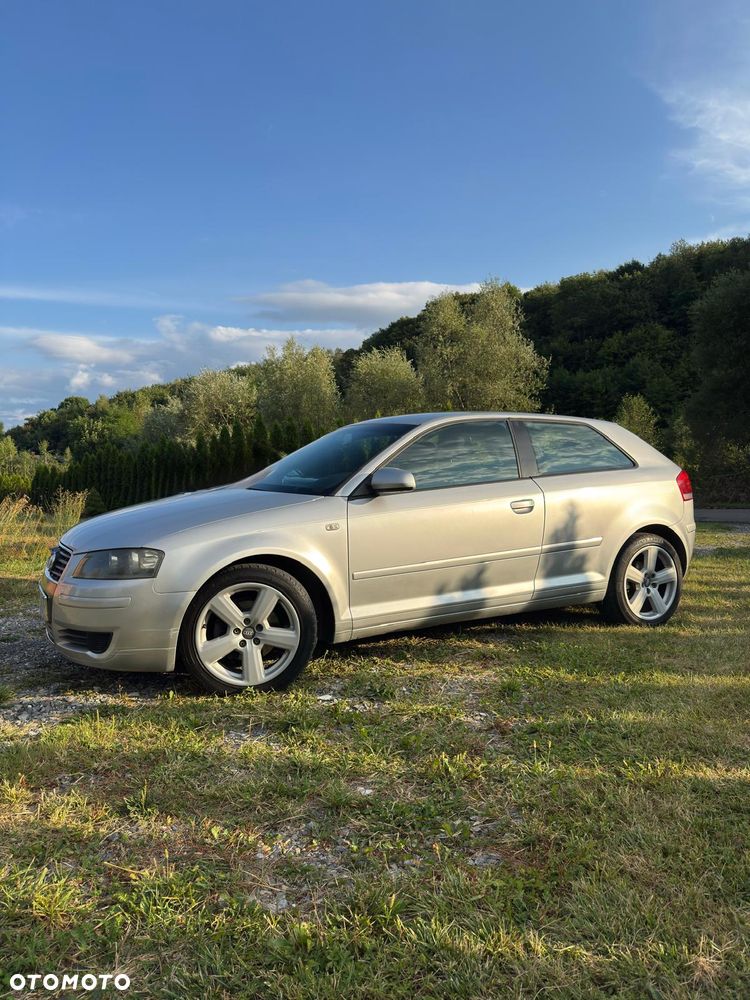 Audi A3 3-drzwiowe 1.6 Attraction - 1