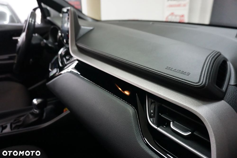 Toyota C-HR Hybrid Business-Edition - 38