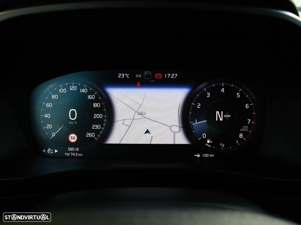 Volvo XC 40 1.5 T2 Momentum Plus - 27