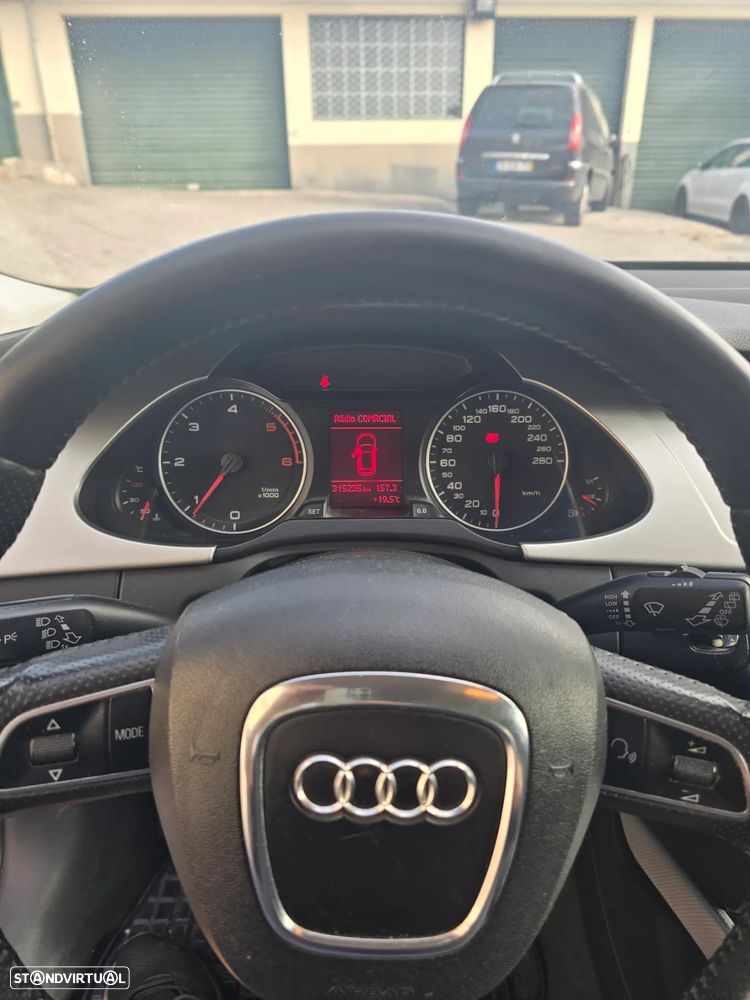 Audi A4 Avant 2.0 TDI Advance - 7