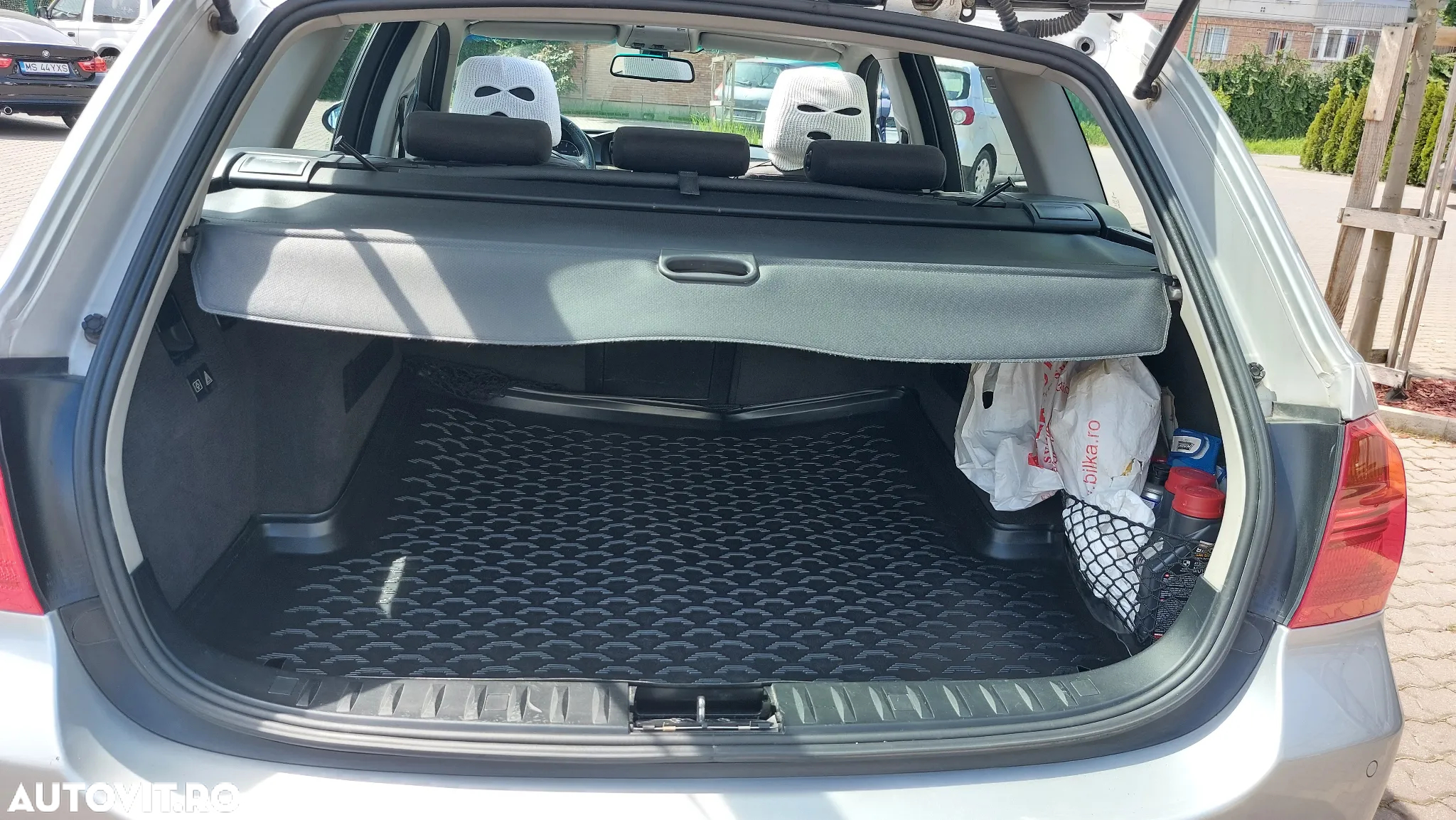 BMW Seria 3 320d Touring - 12