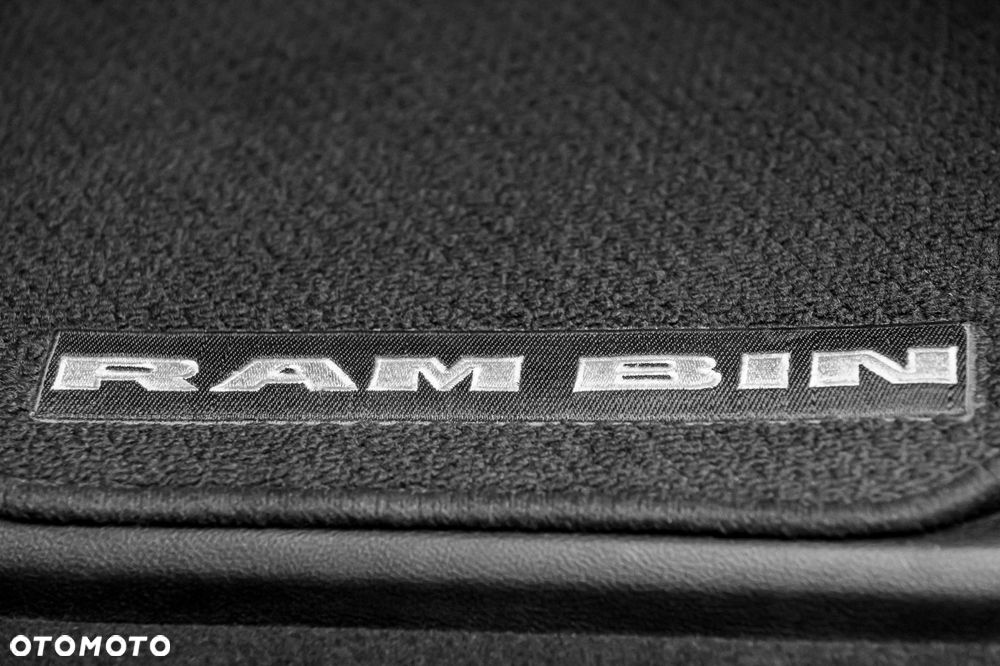 RAM 1500 5.7 Quad Cab Longbed Laramie Chrome - 19