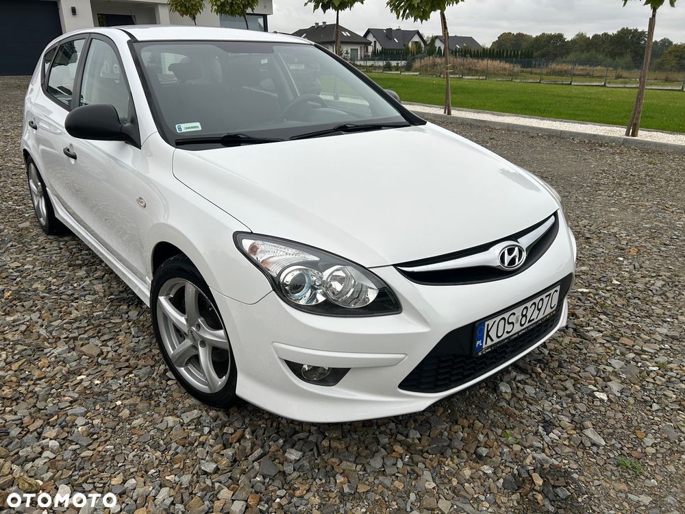 Hyundai I30 2010 photo 2