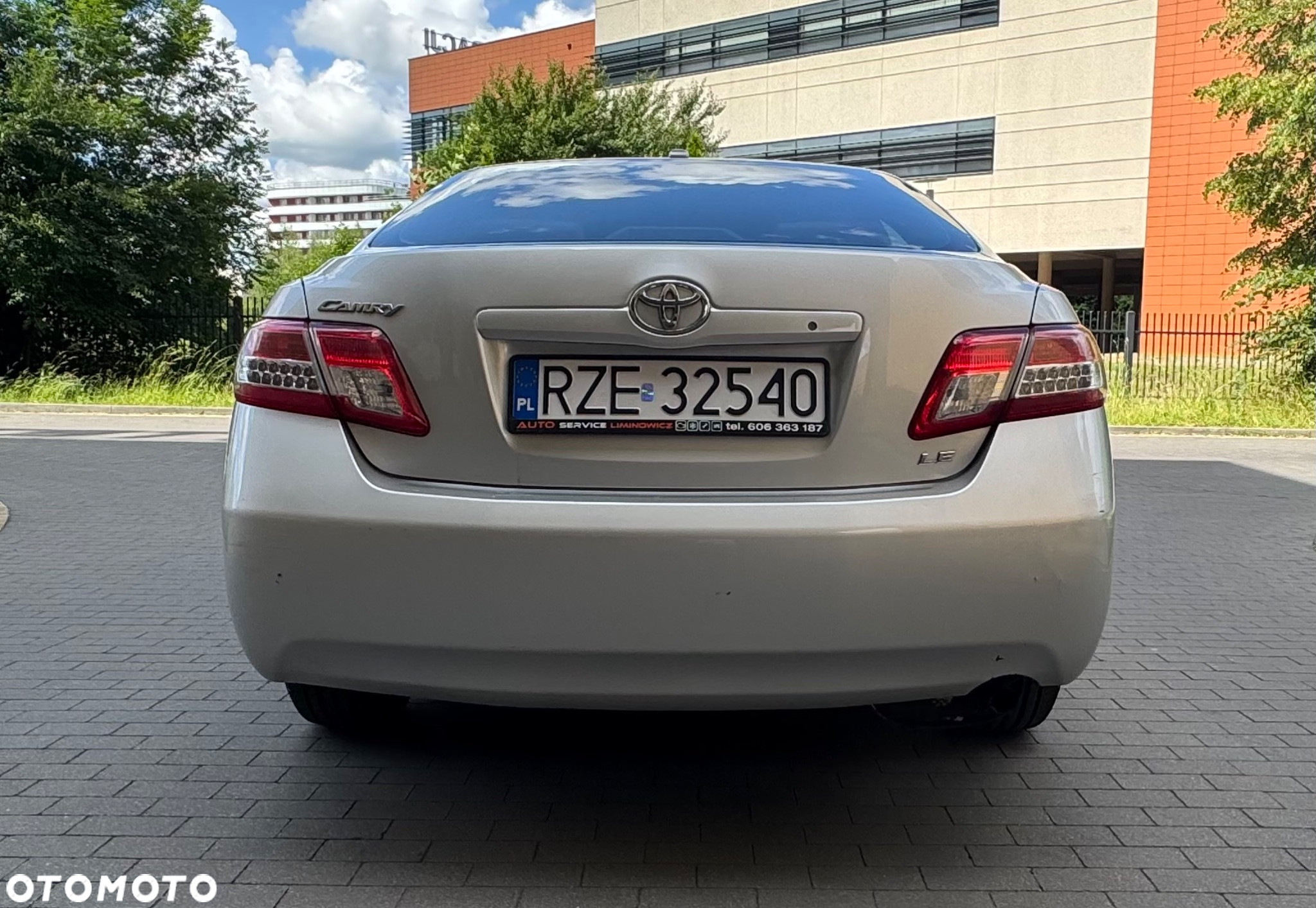 Toyota Camry 2.5 SE - 8