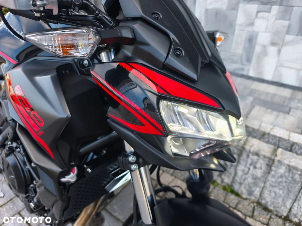 Kawasaki Z 650 - 11