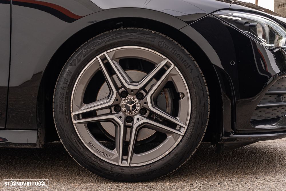 Mercedes-Benz CLA 180 Shooting Brake 7G-DCT AMG Line - 2