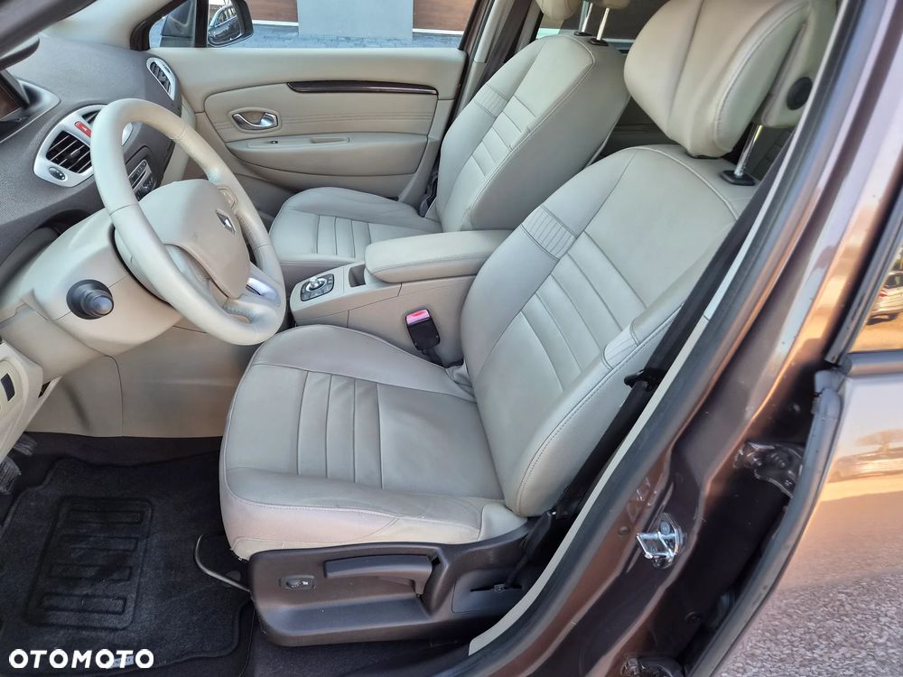 Renault Grand Scenic - 13