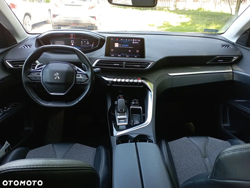 Peugeot 5008 1.6 PureTech Allure S&S EAT8 - 8
