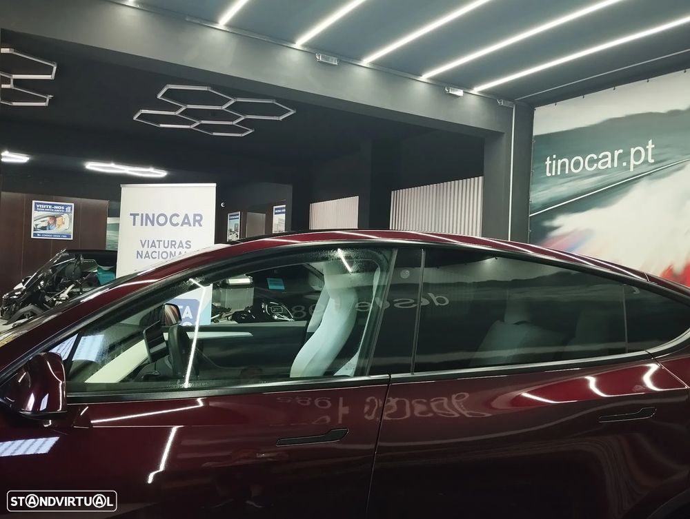 Tesla Model Y Long-Range RWD — fotografia 8
