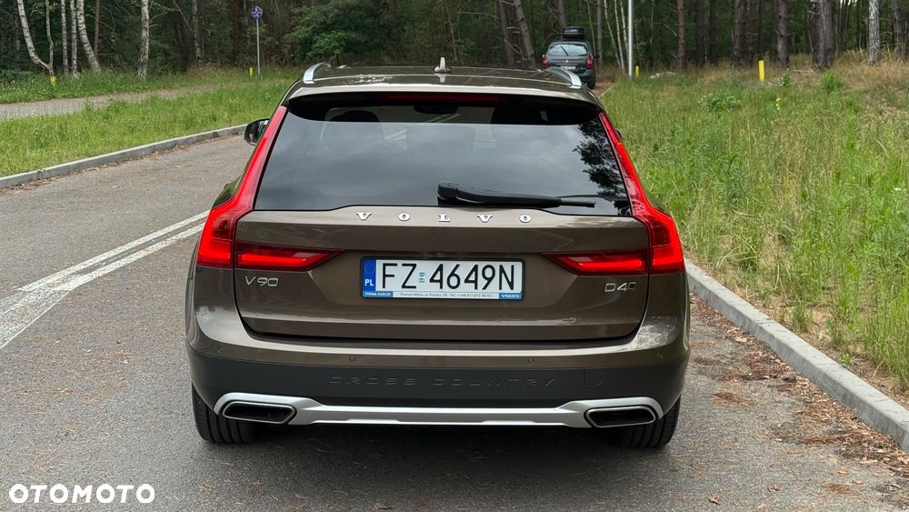 Volvo V90 Cross Country D4 AWD Pro - 8