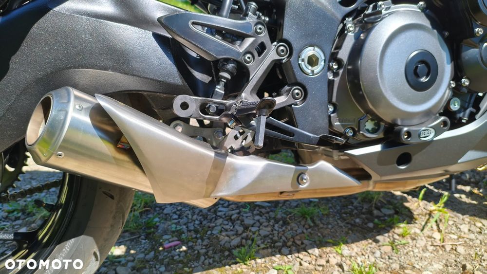 Suzuki GSX 1000 - 6